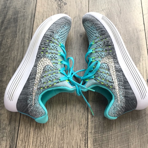 Nike&Swarovski Crystal LunarEpic Low Fl 2G SilverW - Picture 2 of 8